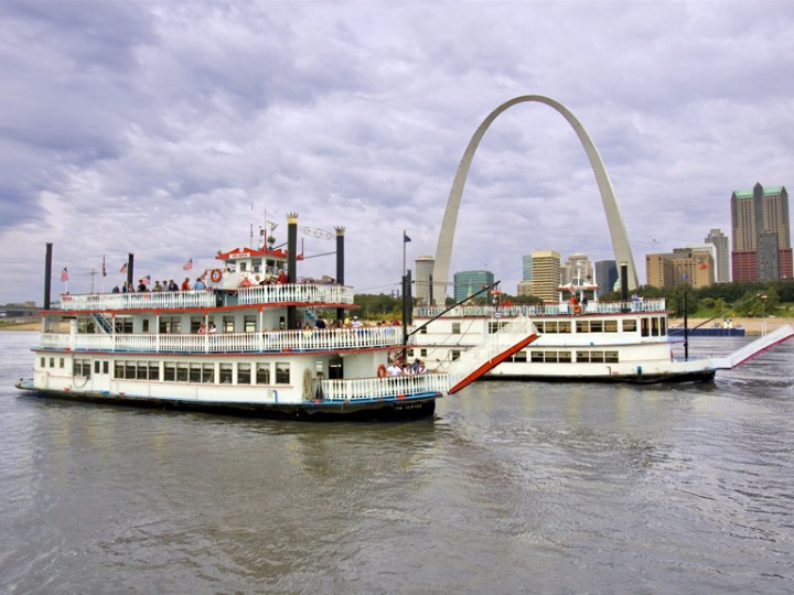 Gateway Arch Riverboat Cruises Begin This Weekend