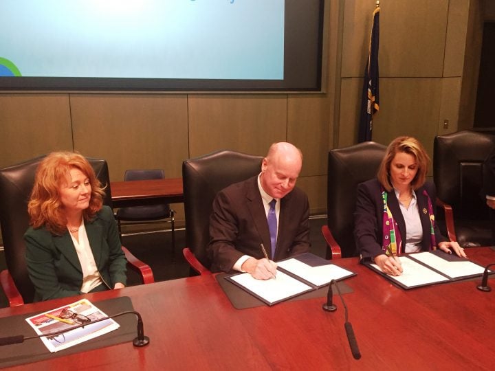 St. Louis Regional Freightway and Port of New Orleans  Sign Memorandum of Understanding Aimed at Fostering Economic Growth