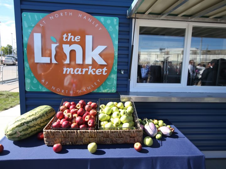 New Fresh Food Kiosks to Bring Healthy Food Options to Metro Transit Riders and North St. Louis County Residents