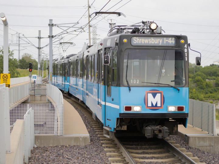 First Contract Awarded for MetroLink Secure Platform Plan Project: Fare Collection Gates Will be Designed for All MetroLink Platforms
